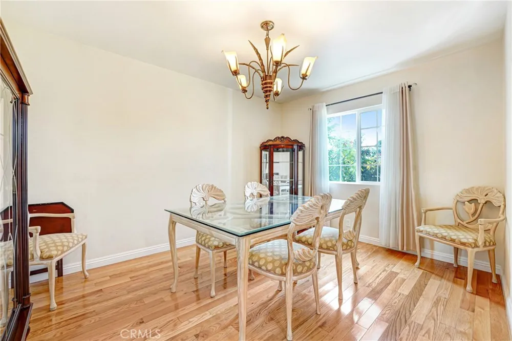 19406 Enadia Way Reseda, CA 91335