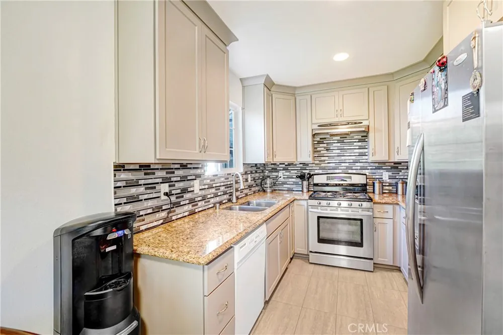 19406 Enadia Way Reseda, CA 91335