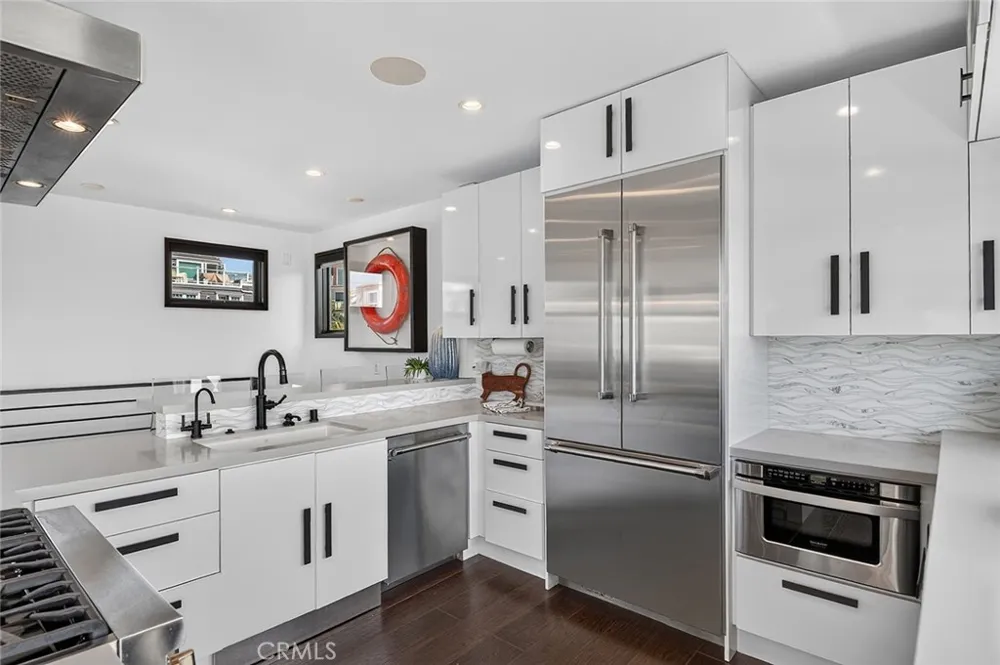 232 30th Manhattan Beach, CA 90266
