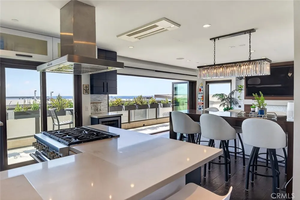 232 30th Manhattan Beach, CA 90266
