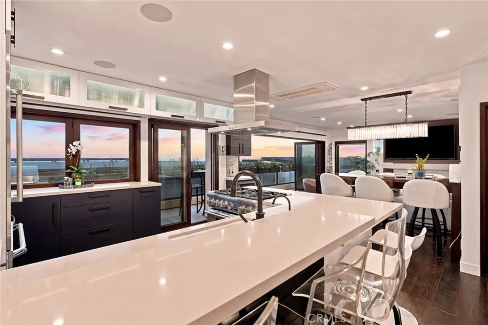 232 30th Manhattan Beach, CA 90266