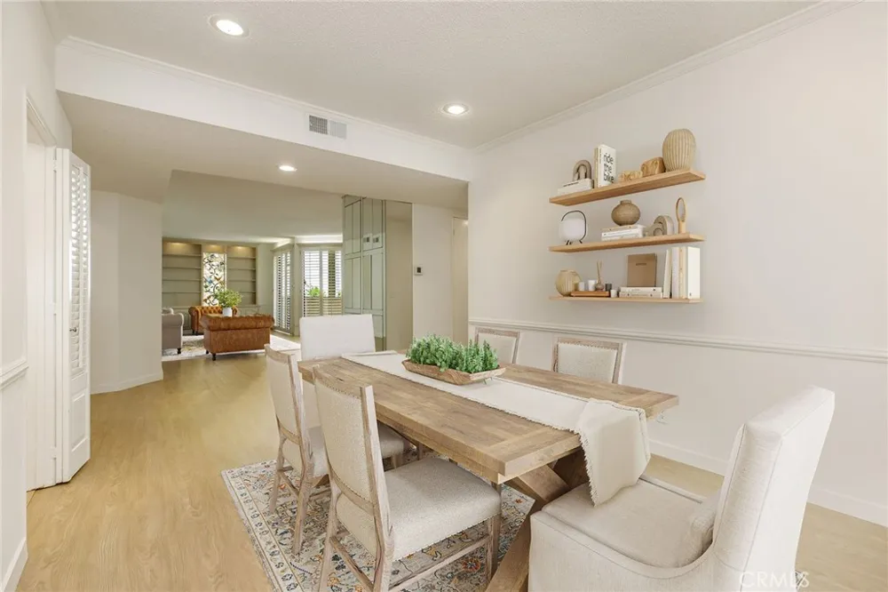 5216 Yarmouth Avenue #105 Encino, CA 91316