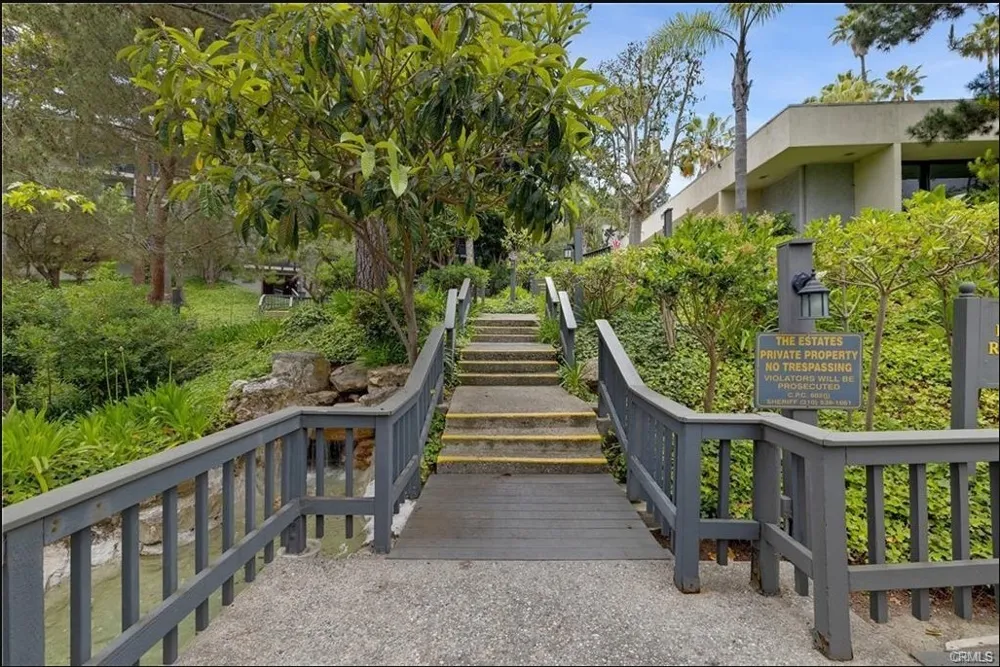 3611 W. Hidden Lane #C Rolling Hills Estates, CA 90274