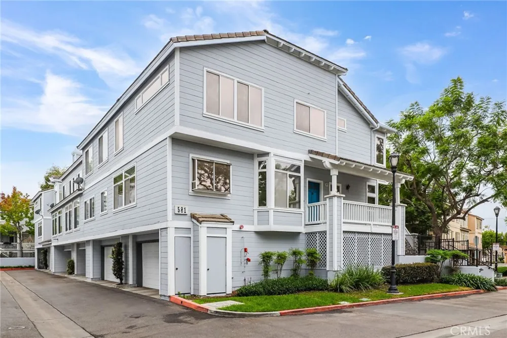 581 Pageant Orange, CA 92869