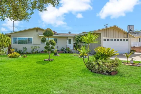 11812 Peacock Court