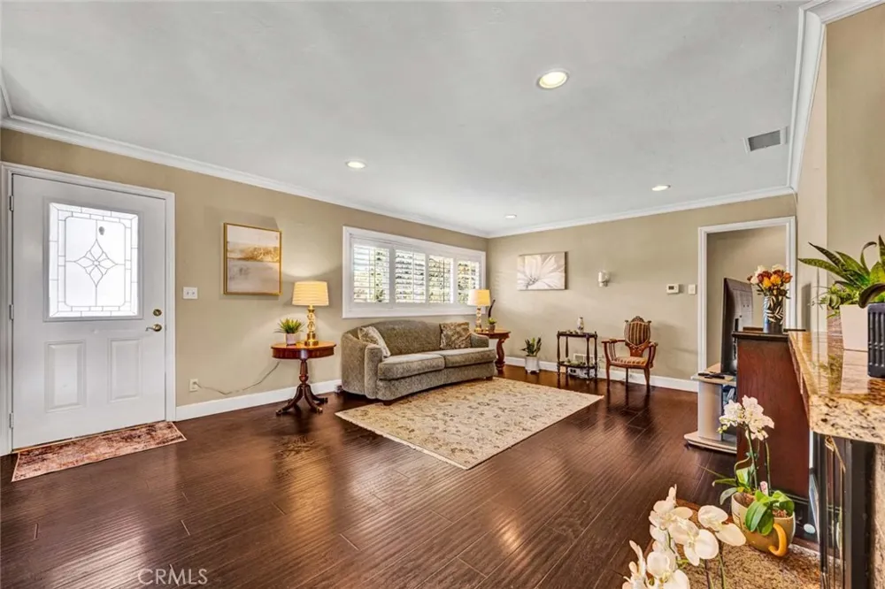 11812 Peacock Court Garden Grove, CA 92841