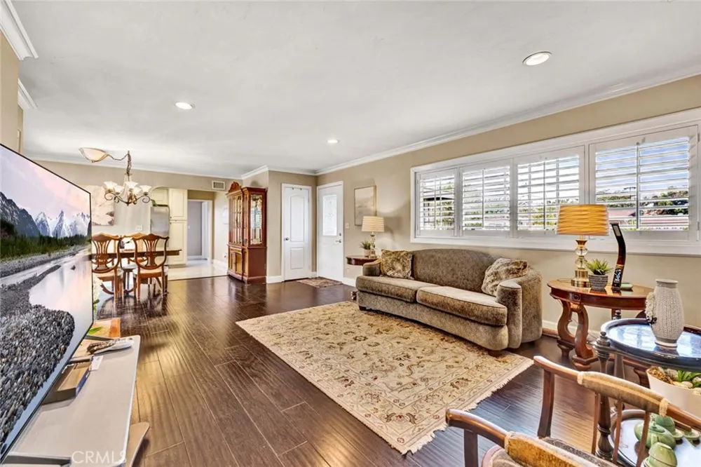 11812 Peacock Court Garden Grove, CA 92841
