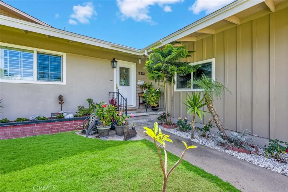 11812 Peacock Court Garden Grove, CA 92841