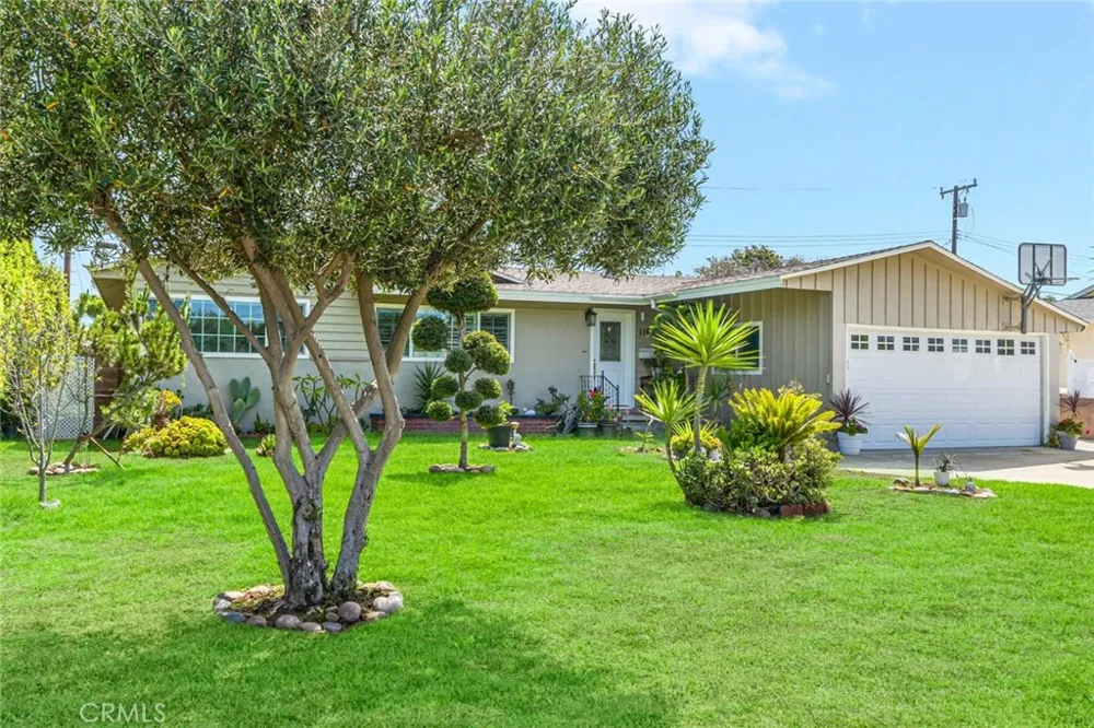 11812 Peacock Court Garden Grove, CA 92841
