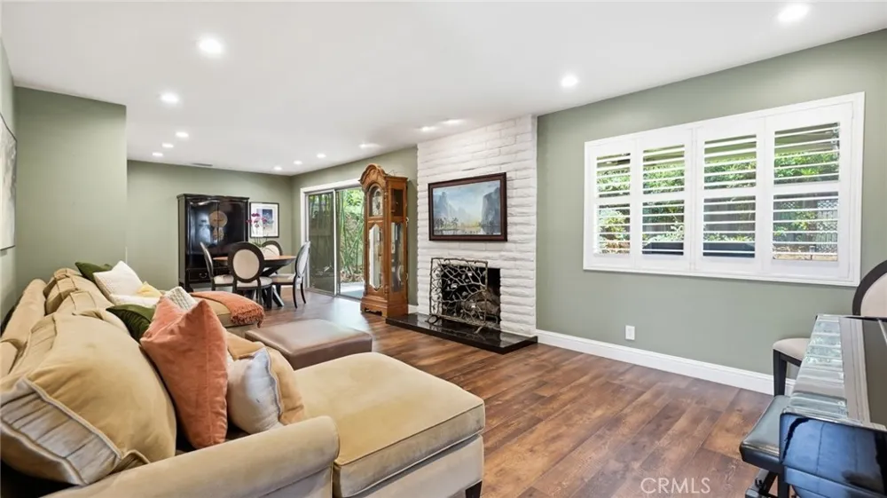 2336 Cynthia Court Costa Mesa, CA 92627