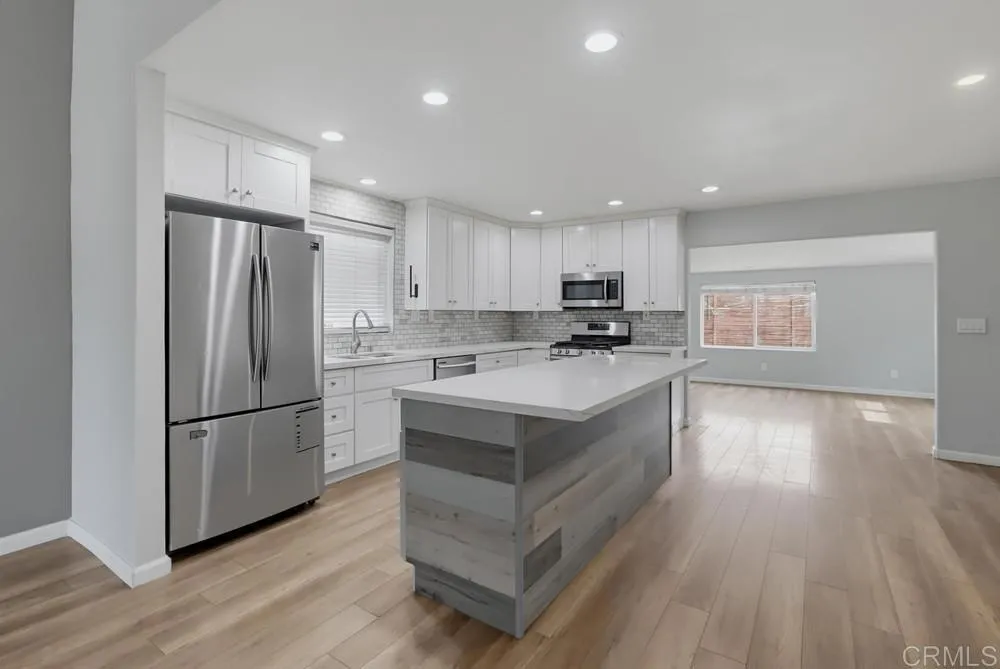 9108 Christiana Street Spring Valley, CA 91977