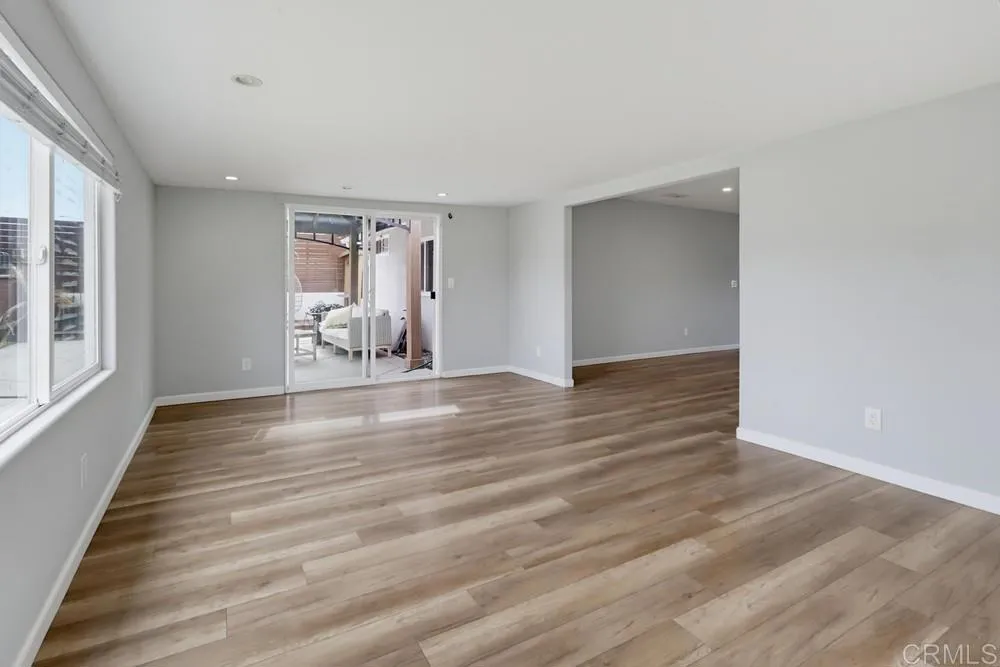 9108 Christiana Street Spring Valley, CA 91977