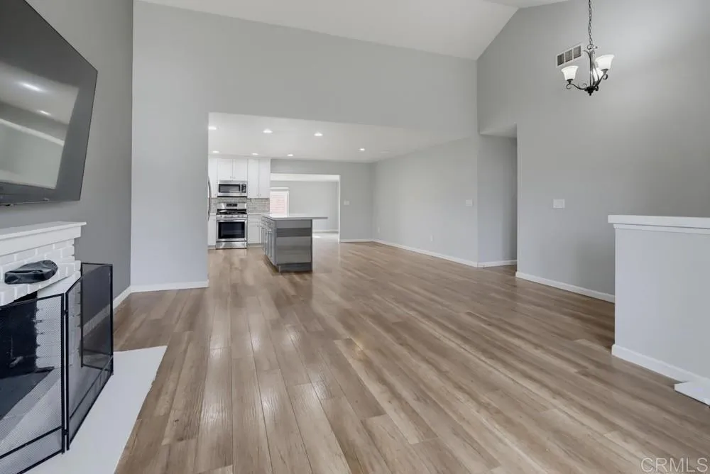 9108 Christiana Street Spring Valley, CA 91977