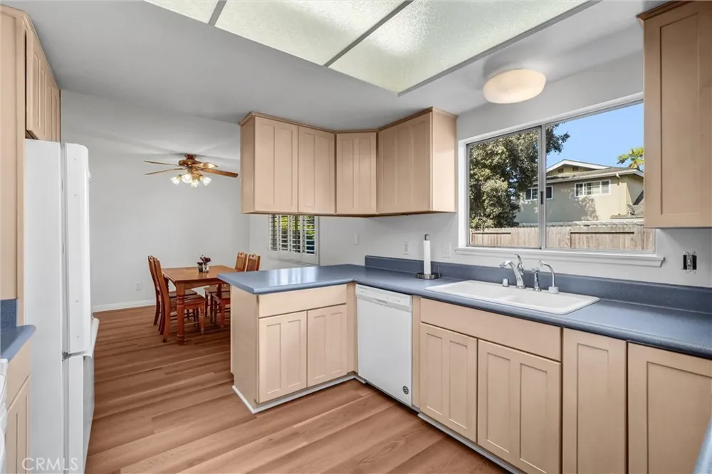 17362 Breda Lane Huntington Beach, CA 92649