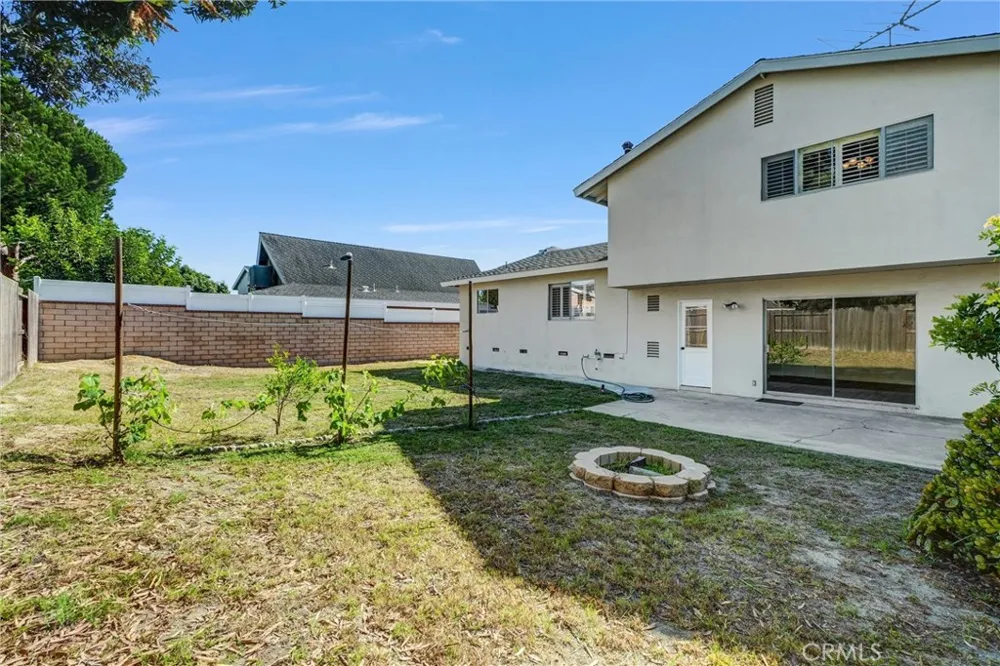 17362 Breda Lane Huntington Beach, CA 92649