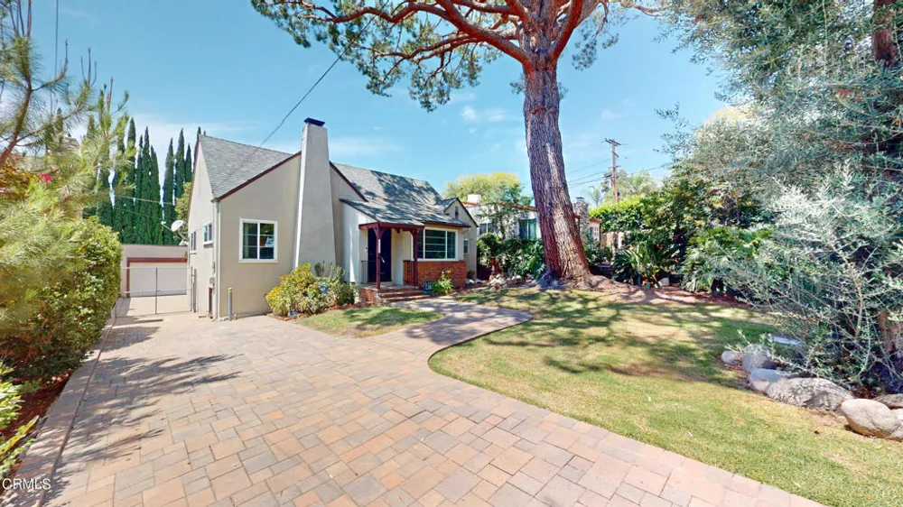 4743 Briggs Avenue La Crescenta, CA 91214