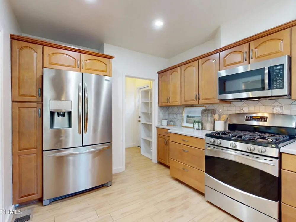 4743 Briggs Avenue La Crescenta, CA 91214