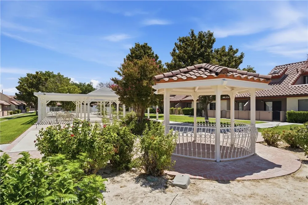 43334 32nd W #34 Lancaster, CA 93536