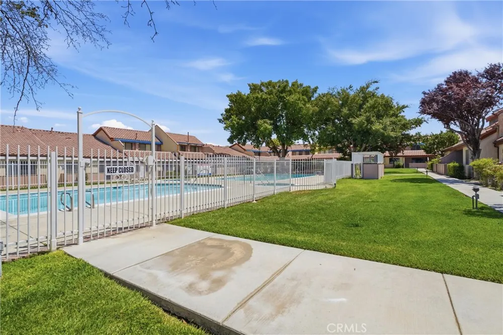 43334 32nd W #34 Lancaster, CA 93536