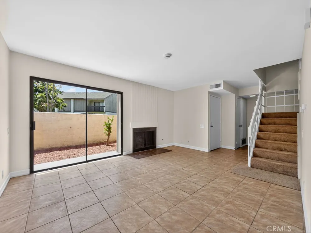 1381 S Walnut #2304 Anaheim, CA 92802