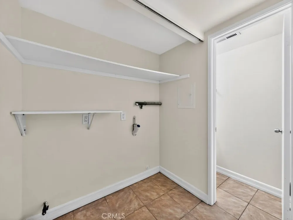 1381 S Walnut #2304 Anaheim, CA 92802
