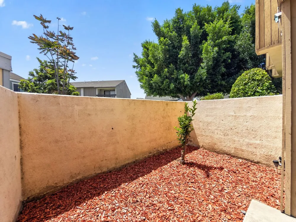 1381 S Walnut #2304 Anaheim, CA 92802