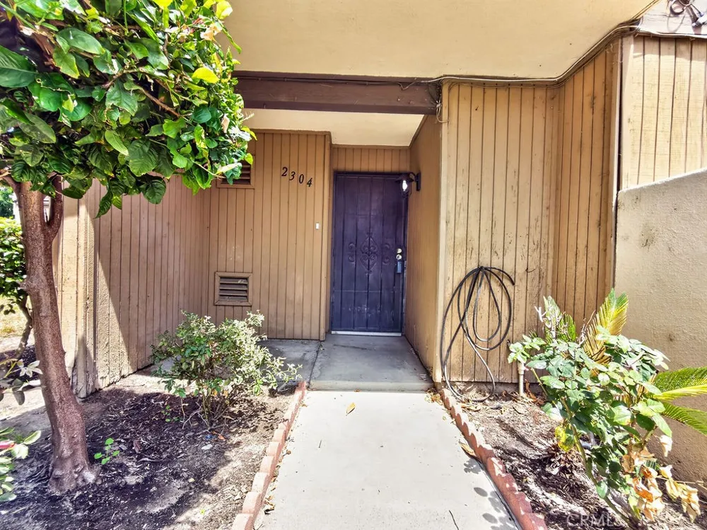 1381 S Walnut #2304 Anaheim, CA 92802