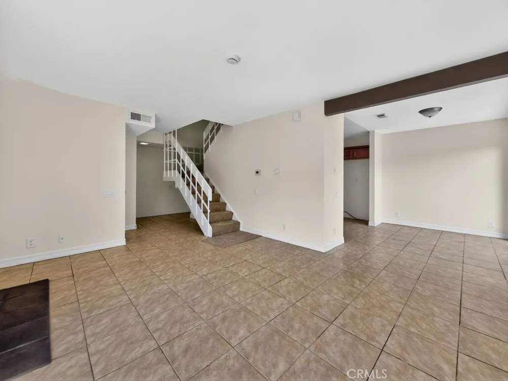 1381 S Walnut #2304 Anaheim, CA 92802