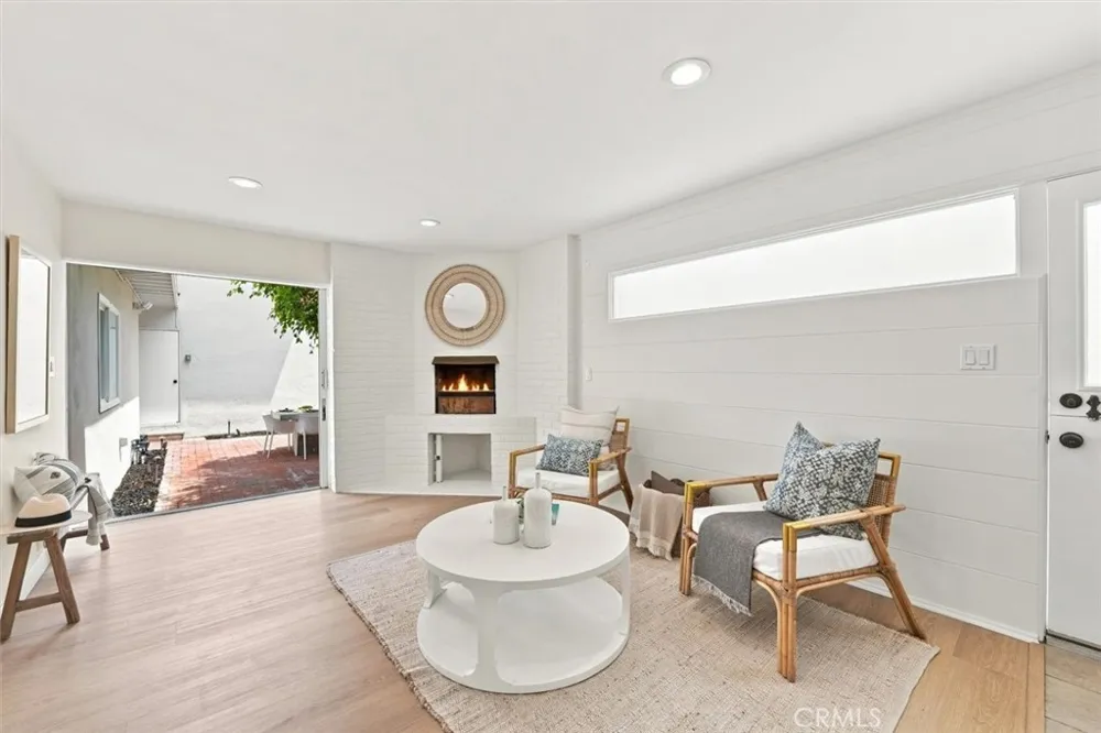 1416 The Strand Manhattan Beach, CA 90266