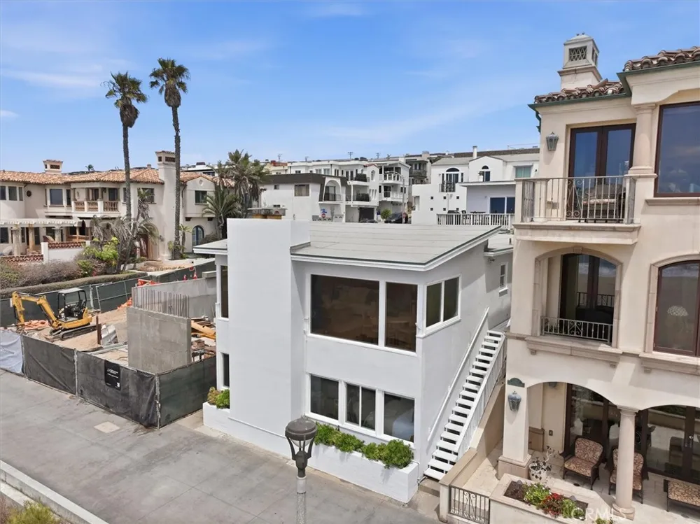 1416 The Strand Manhattan Beach, CA 90266