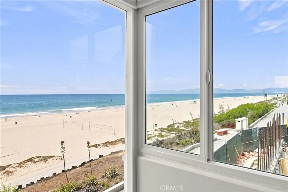 1416 The Strand Manhattan Beach, CA 90266