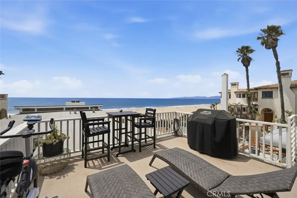 1416 The Strand Manhattan Beach, CA 90266