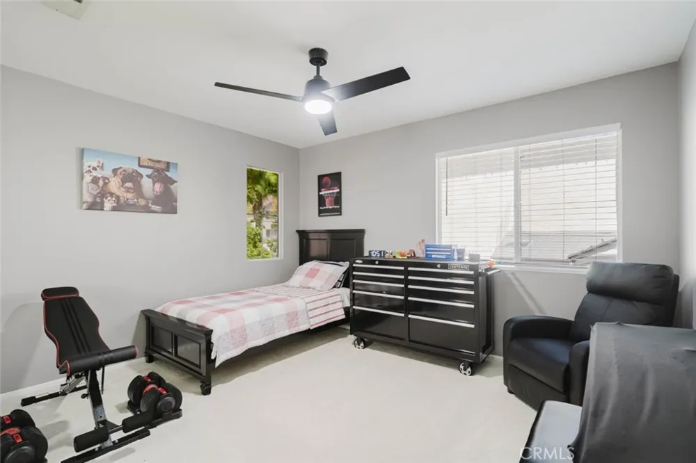 32480 The Old Road Castaic, CA 91384