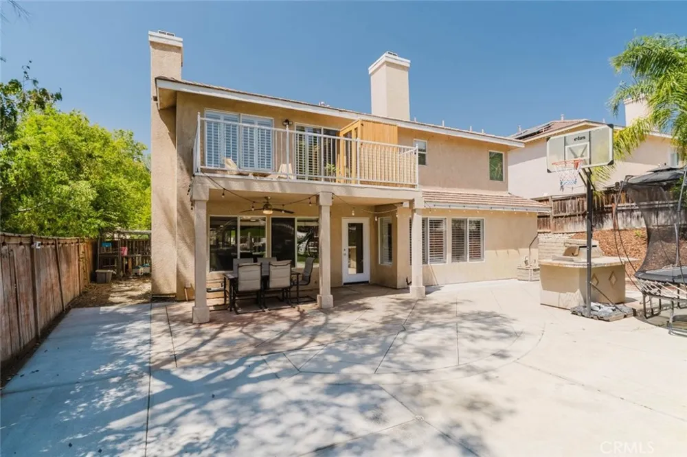 32480 The Old Road Castaic, CA 91384