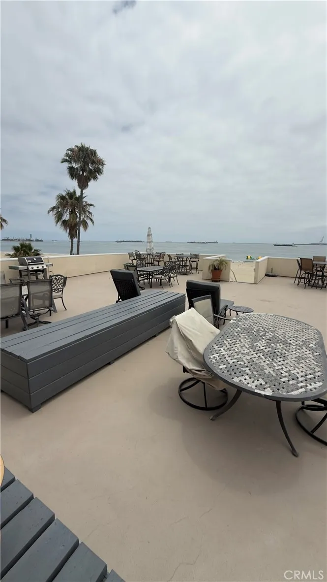 1174 E Ocean Boulevard #7 Long Beach, CA 90802