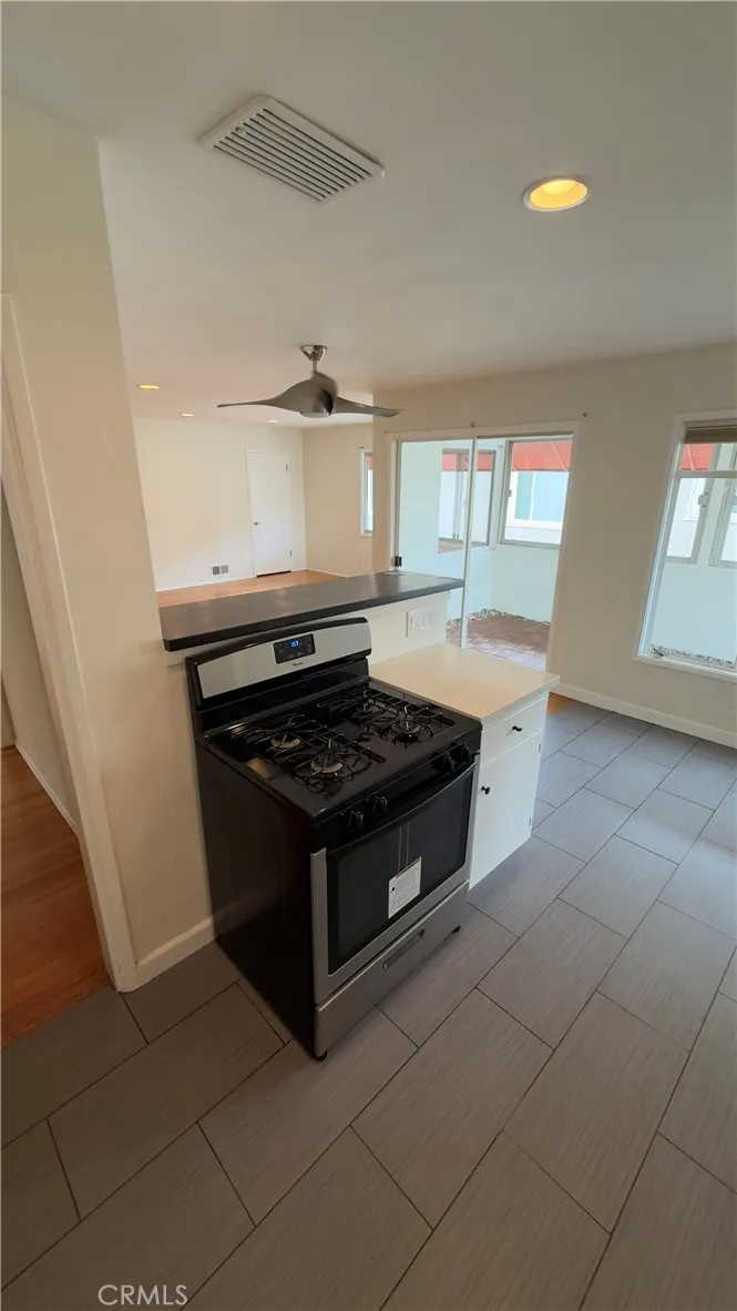 1174 E Ocean Boulevard #7 Long Beach, CA 90802