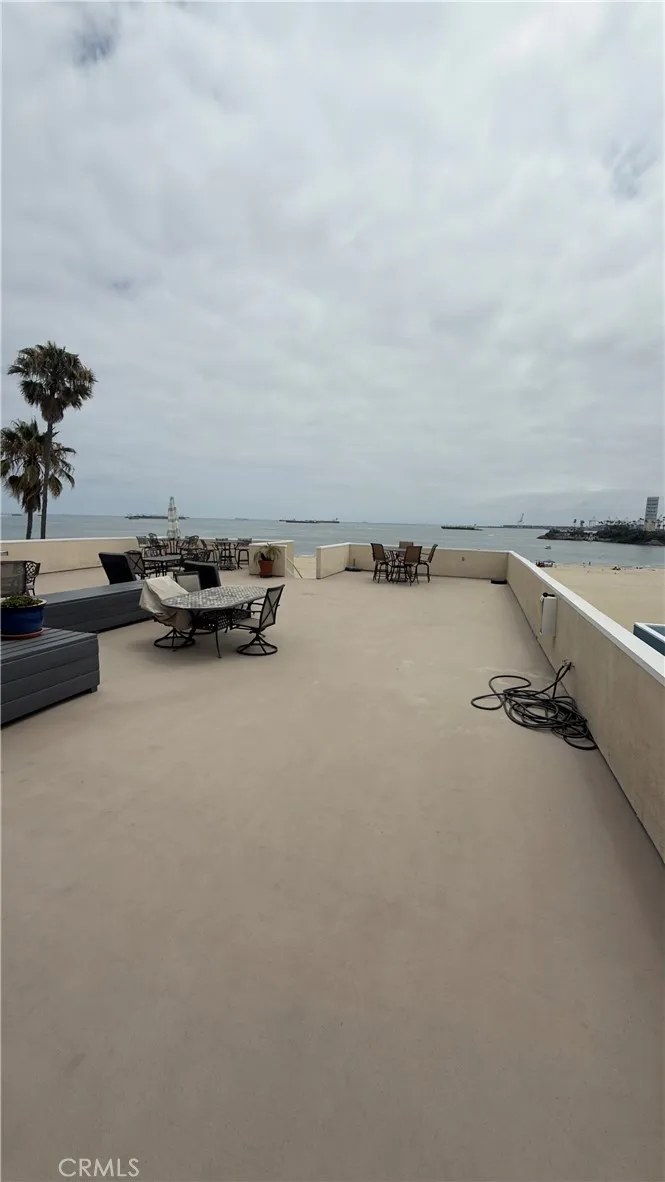 1174 E Ocean Boulevard #7 Long Beach, CA 90802