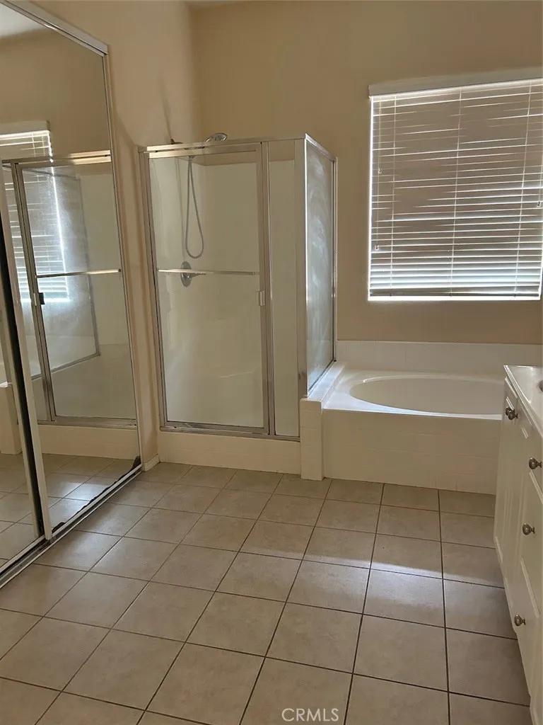 14171 Desert Rose Hesperia, CA 92344