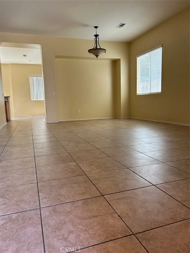 14171 Desert Rose Hesperia, CA 92344