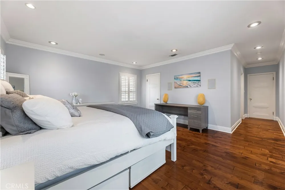 10518 Wellworth Los Angeles, CA 90024