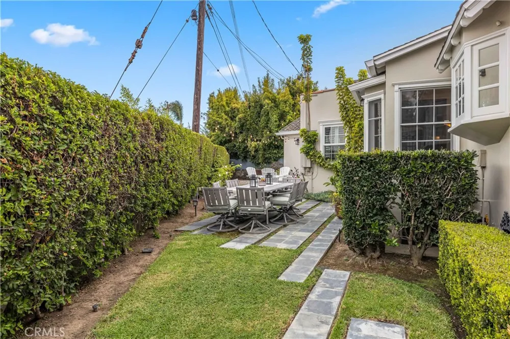 10518 Wellworth Los Angeles, CA 90024