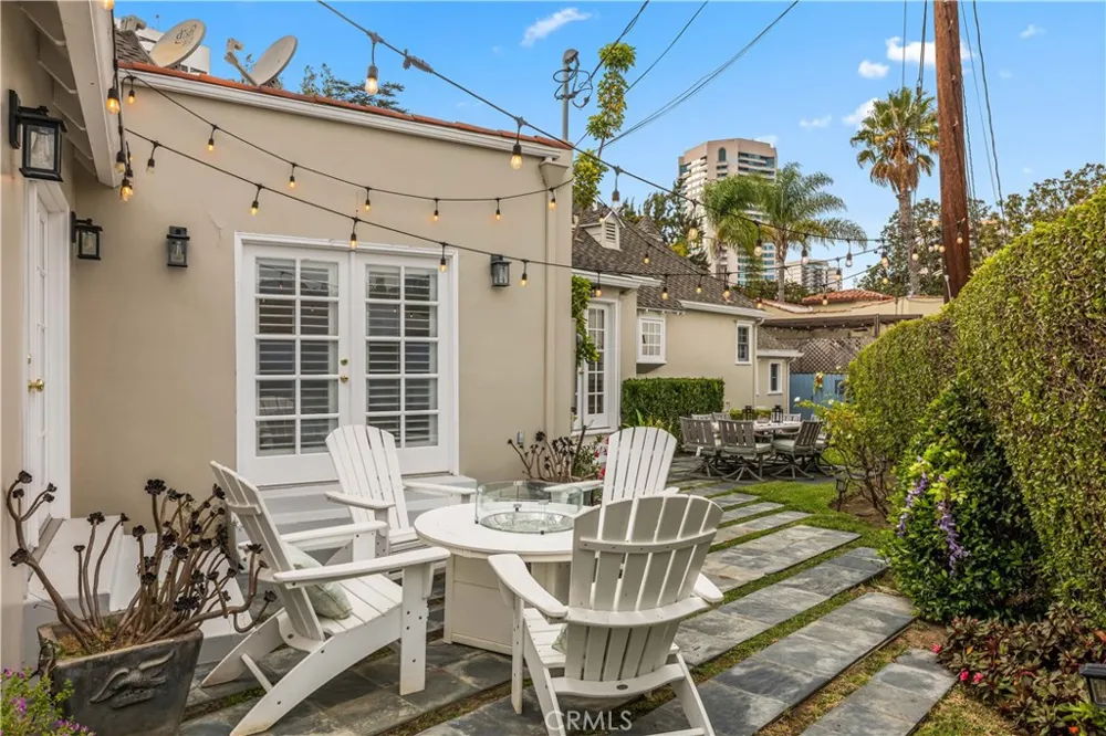 10518 Wellworth Los Angeles, CA 90024