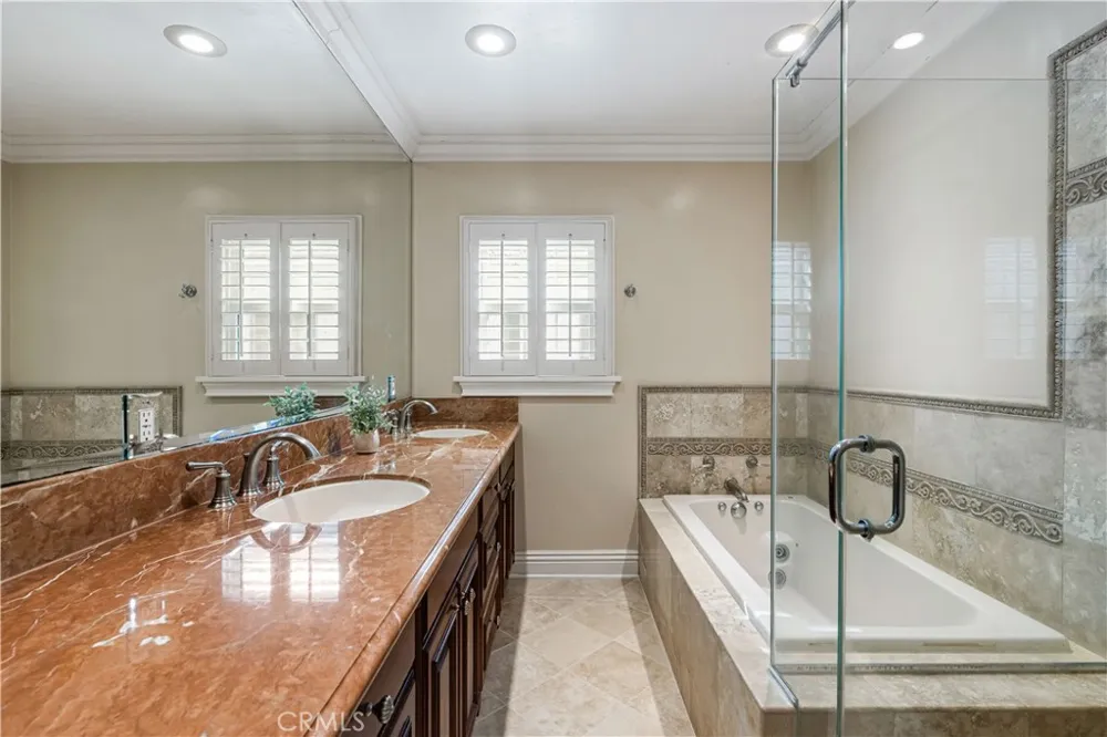 10518 Wellworth Los Angeles, CA 90024