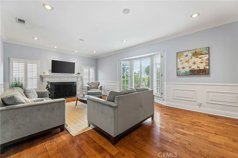 10518 Wellworth Los Angeles, CA 90024