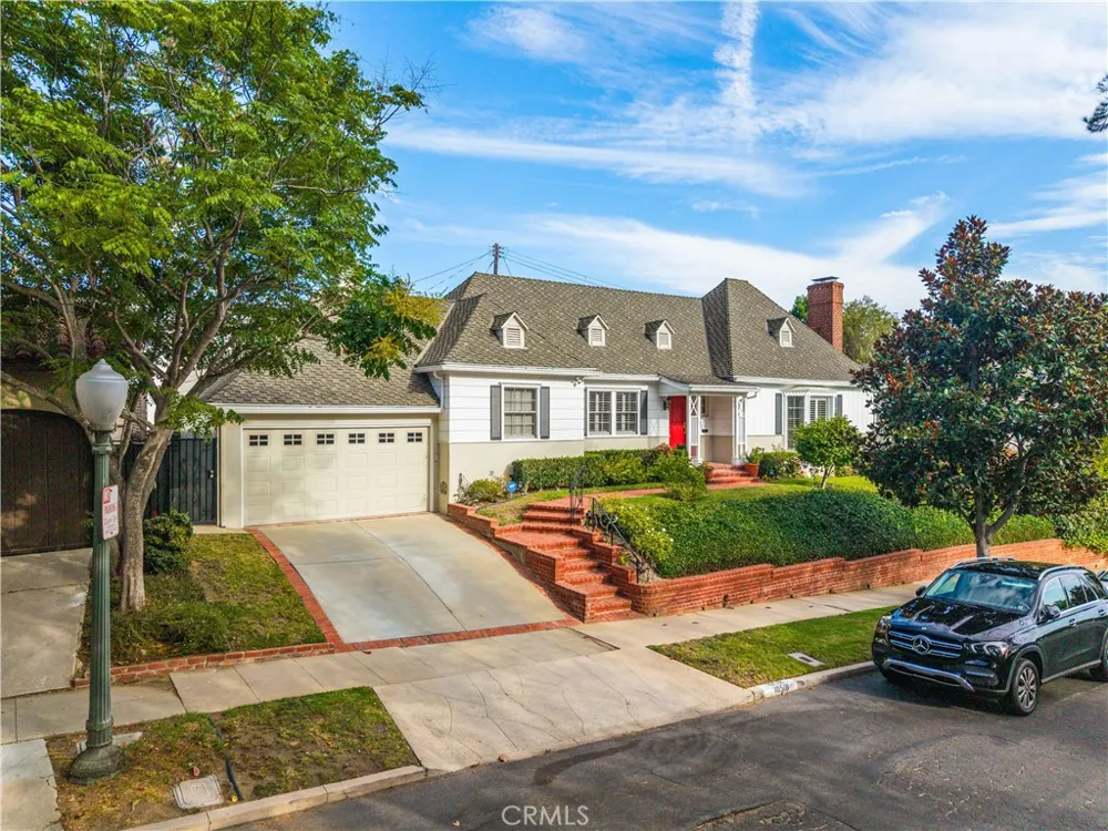 10518 Wellworth Los Angeles, CA 90024