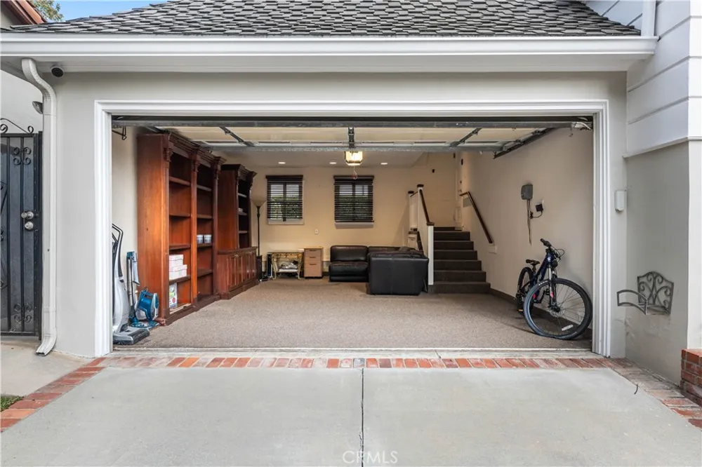 10518 Wellworth Los Angeles, CA 90024