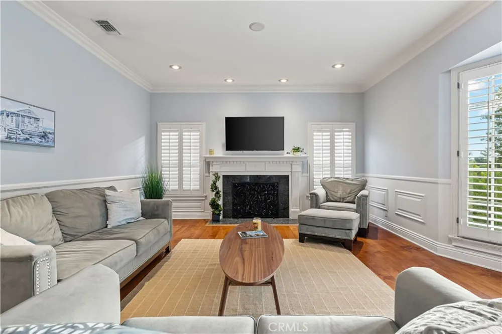 10518 Wellworth Los Angeles, CA 90024