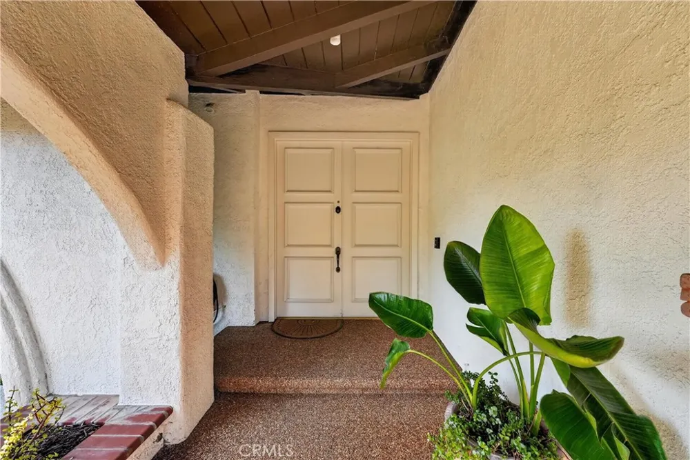 17991 Prado Circle Villa Park, CA 92861