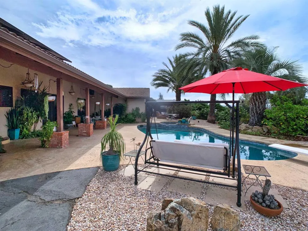 308 La Cresta Heights Rd El Cajon, CA 92021