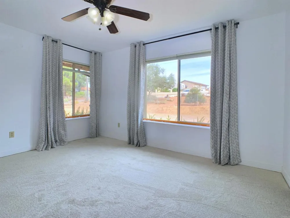 308 La Cresta Heights Rd El Cajon, CA 92021